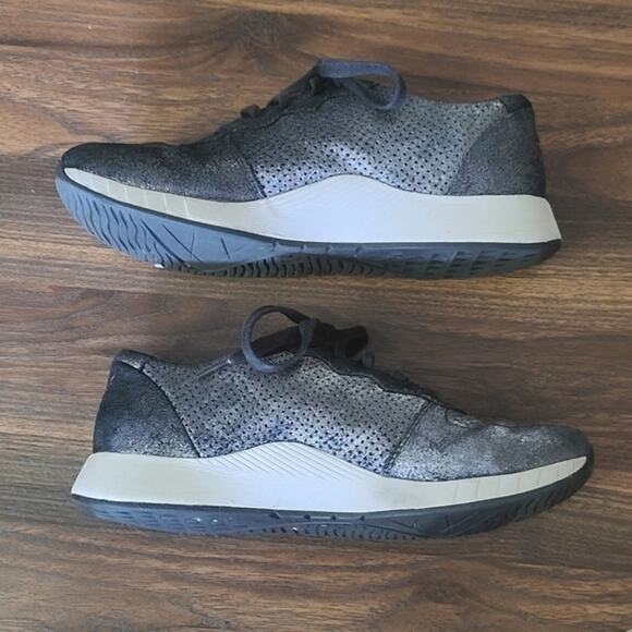 Dansko Christina Sneakers Metallic Size 9-9.5 Gray Purple Stylish Comfy - Picture 2 of 9